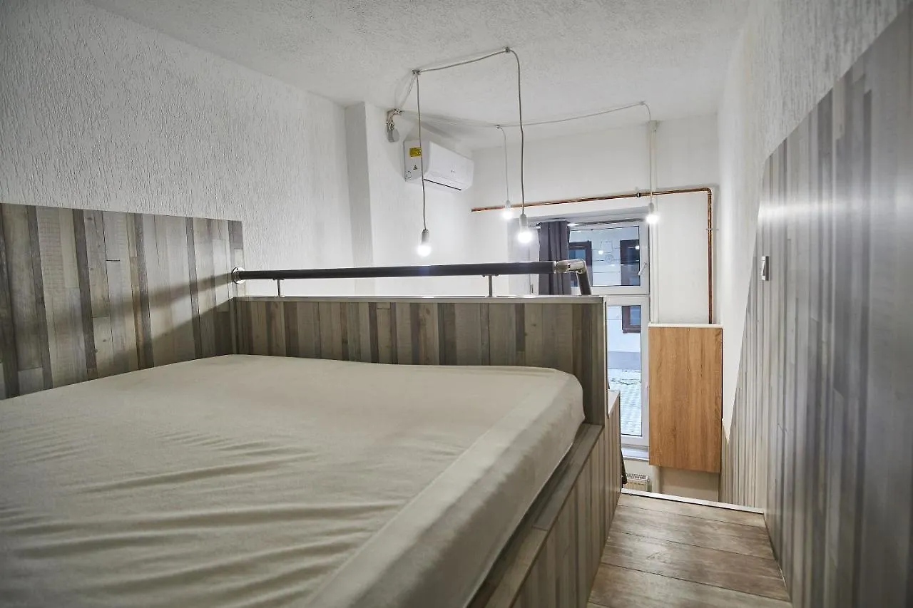 Km33 Apartments - Budapest - Hostaid