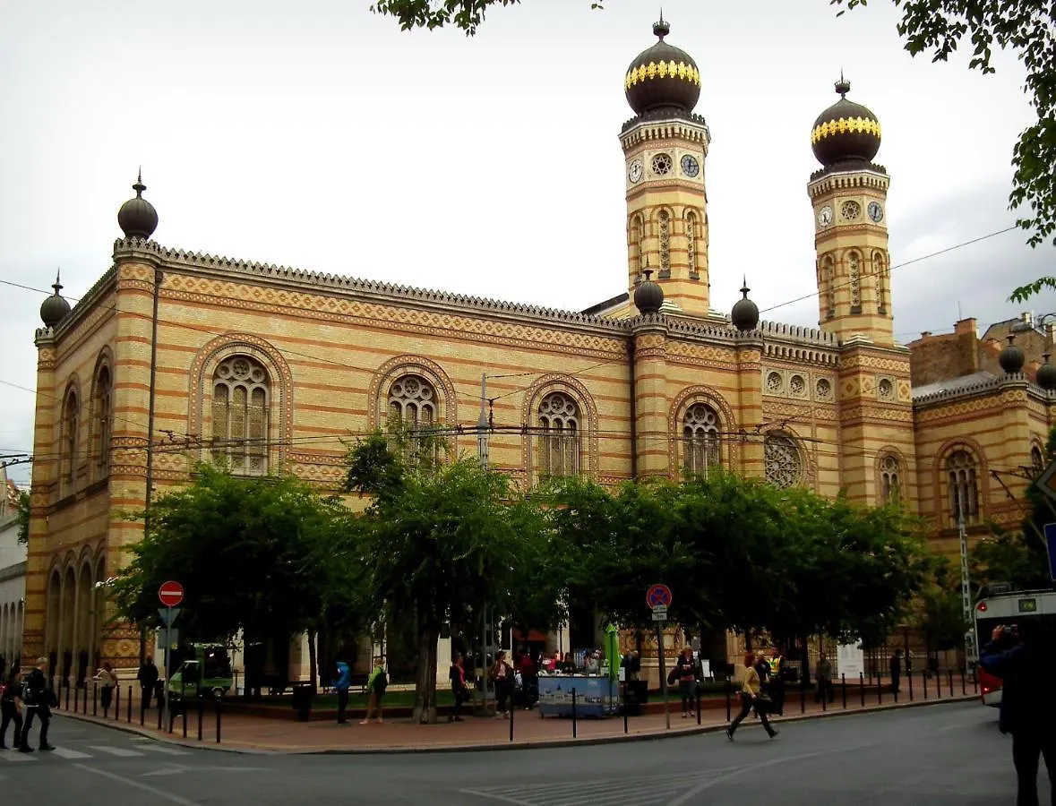 Km33 Apartments - Budapest - Hostaid 0*,  Hungary