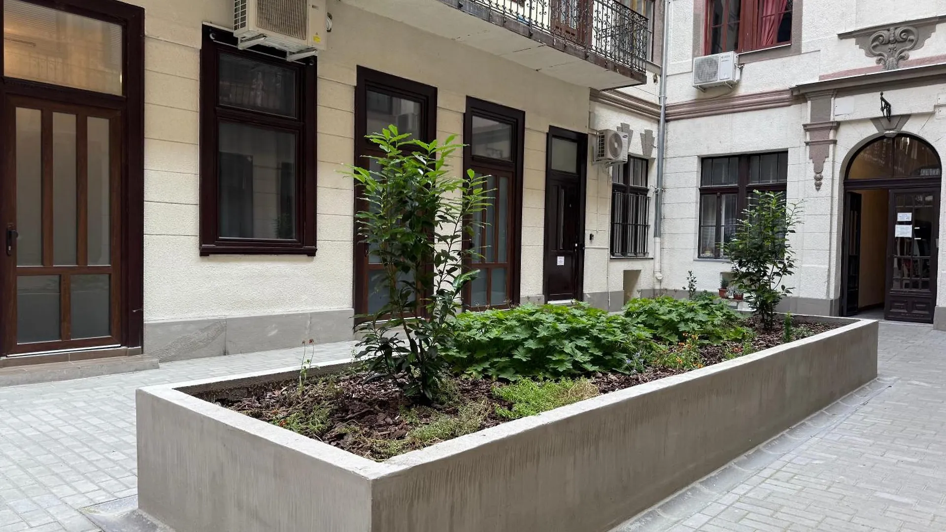 Km33 Apartments - Budapest - Hostaid 0*,  Węgry